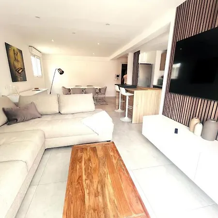 Centre 80m2 - Terrasse - Parking Gratuit Cannes