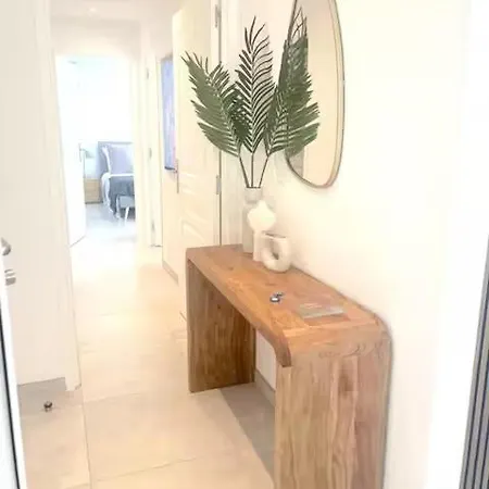 Centre 80m2 - Terrasse - Parking Gratuit