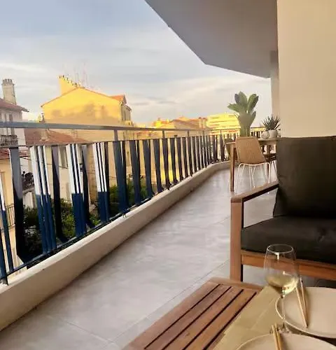 Apartment Centre 80m2 - Terrasse - Parking Gratuit *